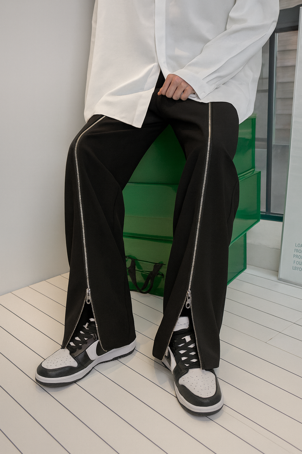 URBXN Black Zipper Split Flare Pants – Slim Fit Streetwear Trousers