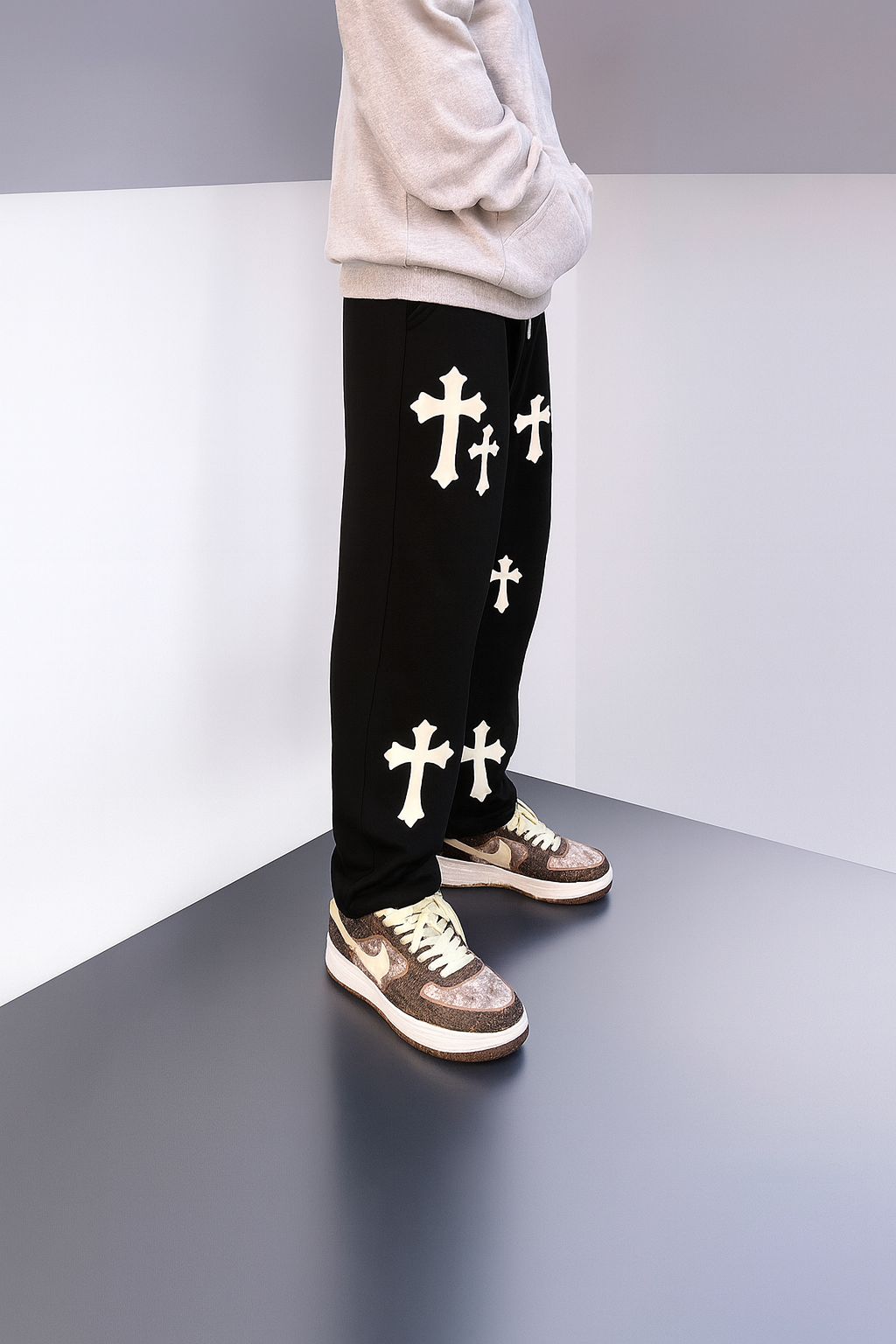 URBXN Black Streetwear Pants with White Cross Patches – Baggy Y2K Style Bottoms